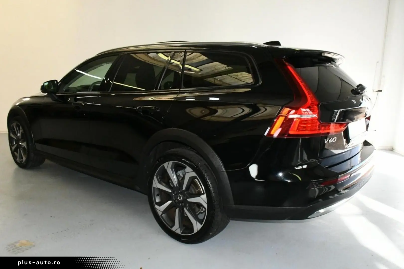 VOLVO V60 Cross Country B4 AWD Ultim ACC PAN HuD MASSG