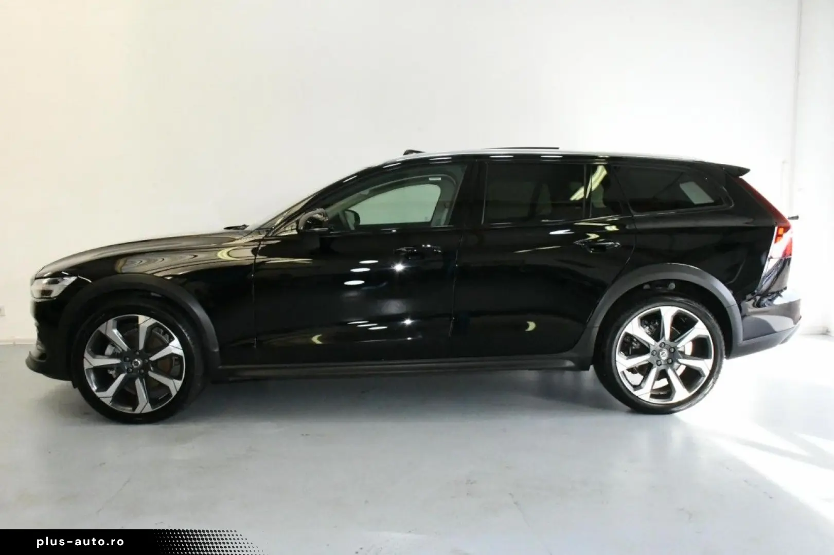 VOLVO V60 Cross Country B4 AWD Ultim ACC PAN HuD MASSG