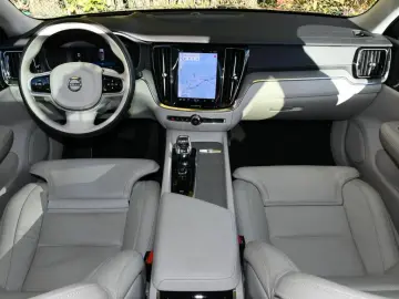 VOLVO V60 Cross Country B4 AWD Ultim ACC PAN HuD MASSG