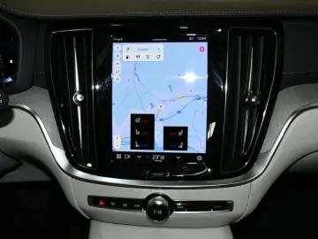 VOLVO V60 Cross Country B4 AWD Ultim ACC PAN HuD MASSG