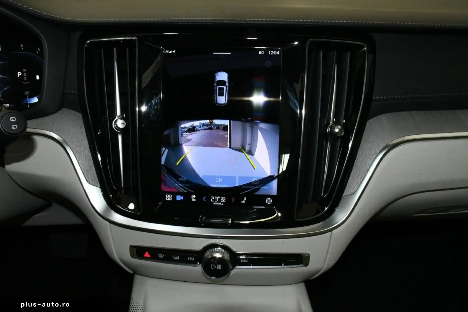 VOLVO V60 Cross Country B4 AWD Ultim ACC PAN HuD MASSG