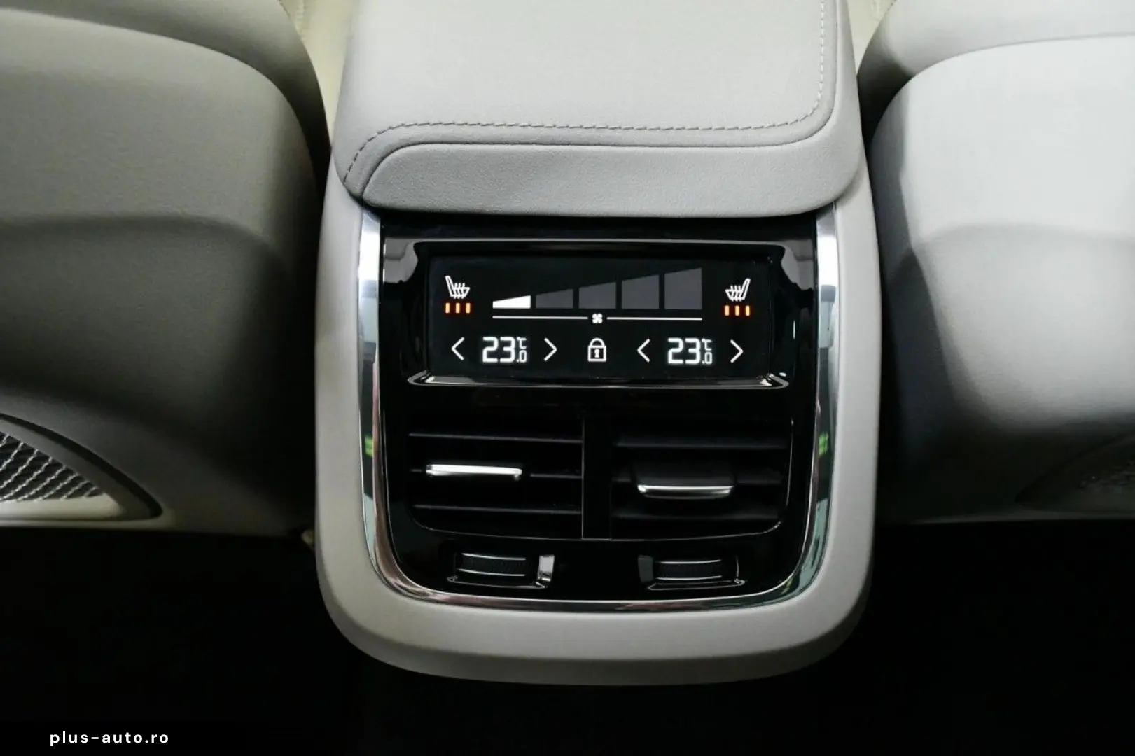 VOLVO V60 Cross Country B4 AWD Ultim ACC PAN HuD MASSG