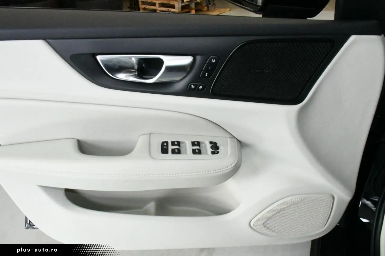 VOLVO V60 Cross Country B4 AWD Ultim ACC PAN HuD MASSG