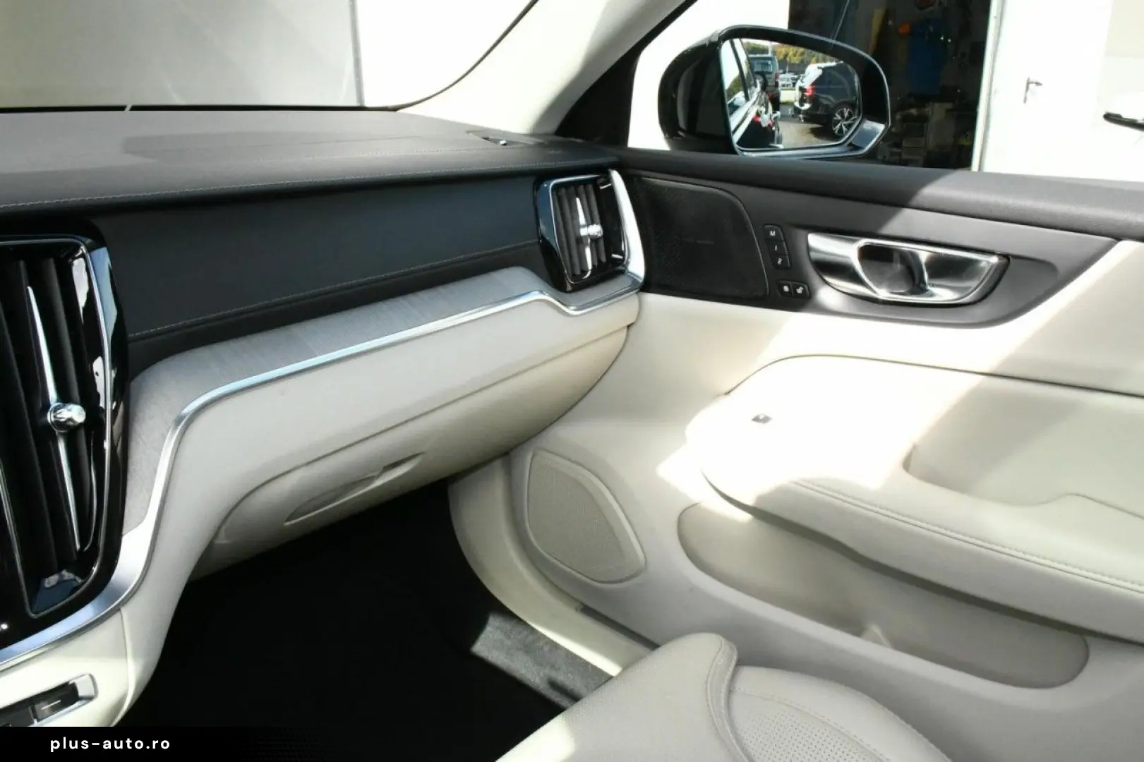 VOLVO V60 Cross Country B4 AWD Ultim ACC PAN HuD MASSG