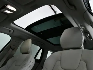 VOLVO V60 Cross Country B4 AWD Ultim ACC PAN HuD MASSG