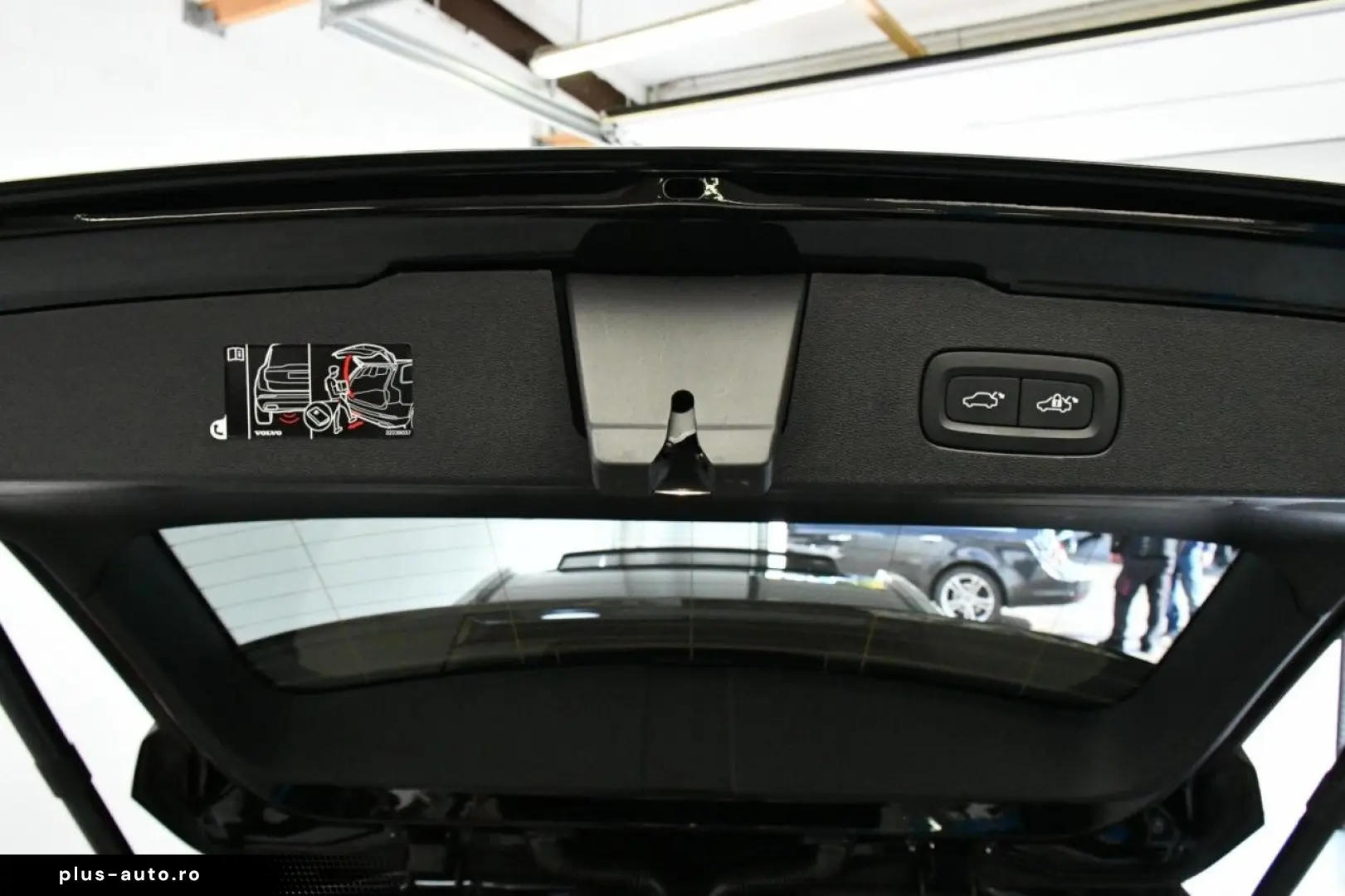 VOLVO V60 Cross Country B4 AWD Ultim ACC PAN HuD MASSG