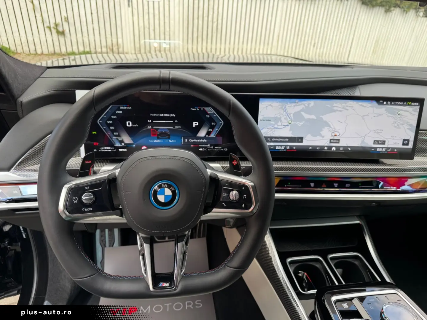 BMW M760 -XD-M-PAK-SKY-B&W