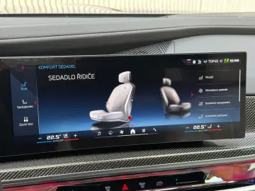 BMW M760 -XD-M-PAK-SKY-B&W