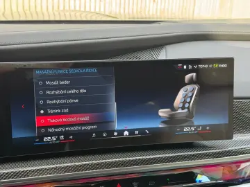 BMW M760 -XD-M-PAK-SKY-B&W