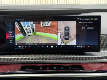 BMW M760 -XD-M-PAK-SKY-B&W