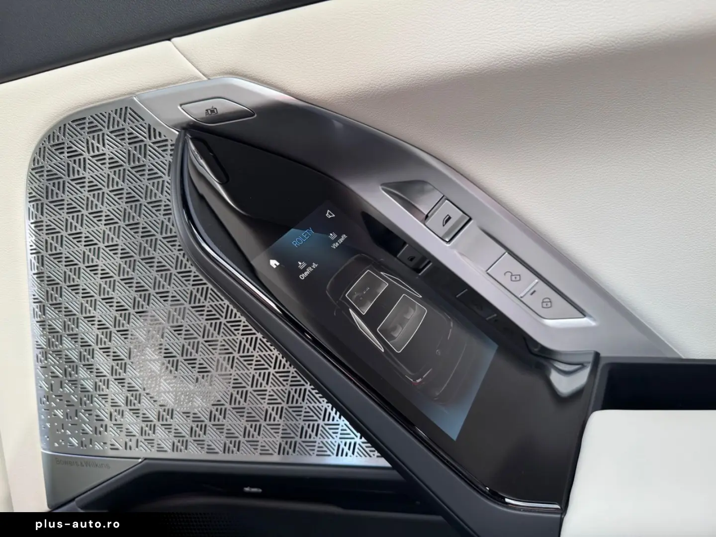 BMW M760 -XD-M-PAK-SKY-B&W