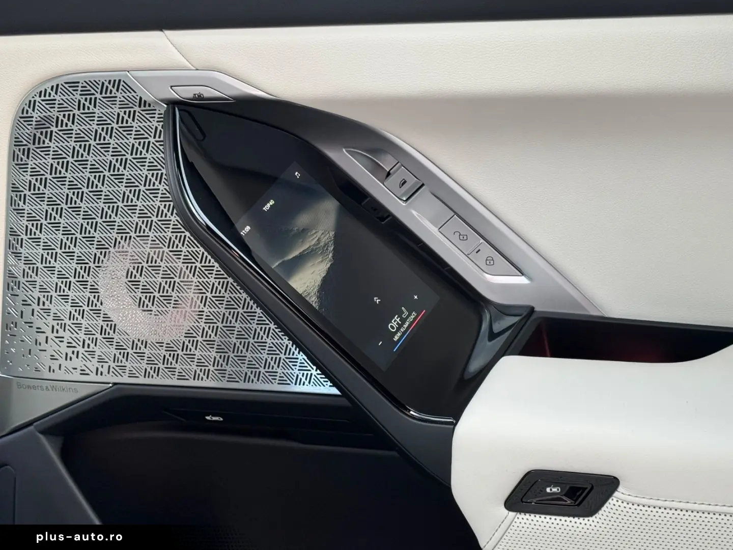 BMW M760 -XD-M-PAK-SKY-B&W