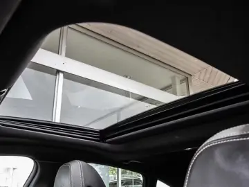 ALPINA B4 3.0 xDrive  glass roof  HUD  H K Laser  camera.