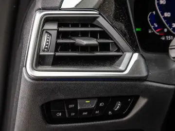 ALPINA B4 3.0 xDrive  glass roof  HUD  H K Laser  camera.