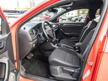 VW T-Roc 1.5 TSI DSG Sport ACC LED NAVI R.KAMERA E.