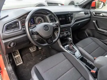 VW T-Roc 1.5 TSI DSG Sport ACC LED NAVI R.KAMERA E.