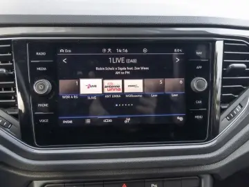 VW T-Roc 1.5 TSI DSG Sport ACC LED NAVI R.KAMERA E.