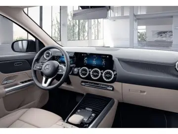 MERCEDES-BENZ GLA 250 e Progressive