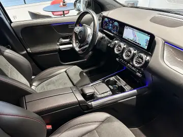 MERCEDES-BENZ GLA 250 e AMGLi HALOGEN NAVI MBUX CHARGING