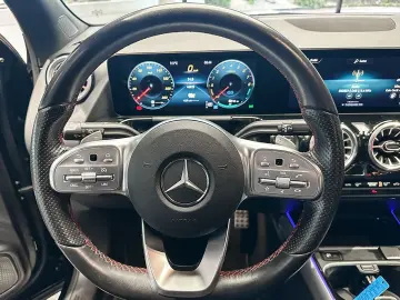 MERCEDES-BENZ GLA 250 e AMGLi HALOGEN NAVI MBUX CHARGING