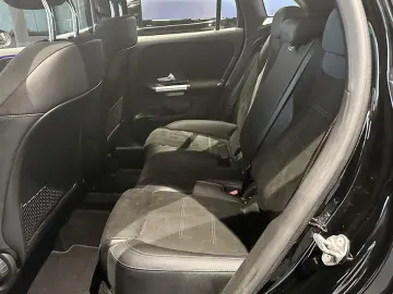 MERCEDES-BENZ GLA 250 e AMGLi HALOGEN NAVI MBUX CHARGING