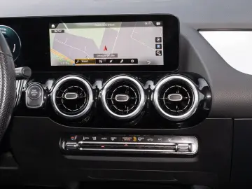 MERCEDES-BENZ GLA 250 e AUT LM SportS. SpurH Teilled.