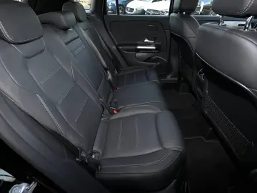 MERCEDES-BENZ GLA 250 e