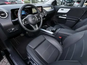 MERCEDES-BENZ GLA 250 e