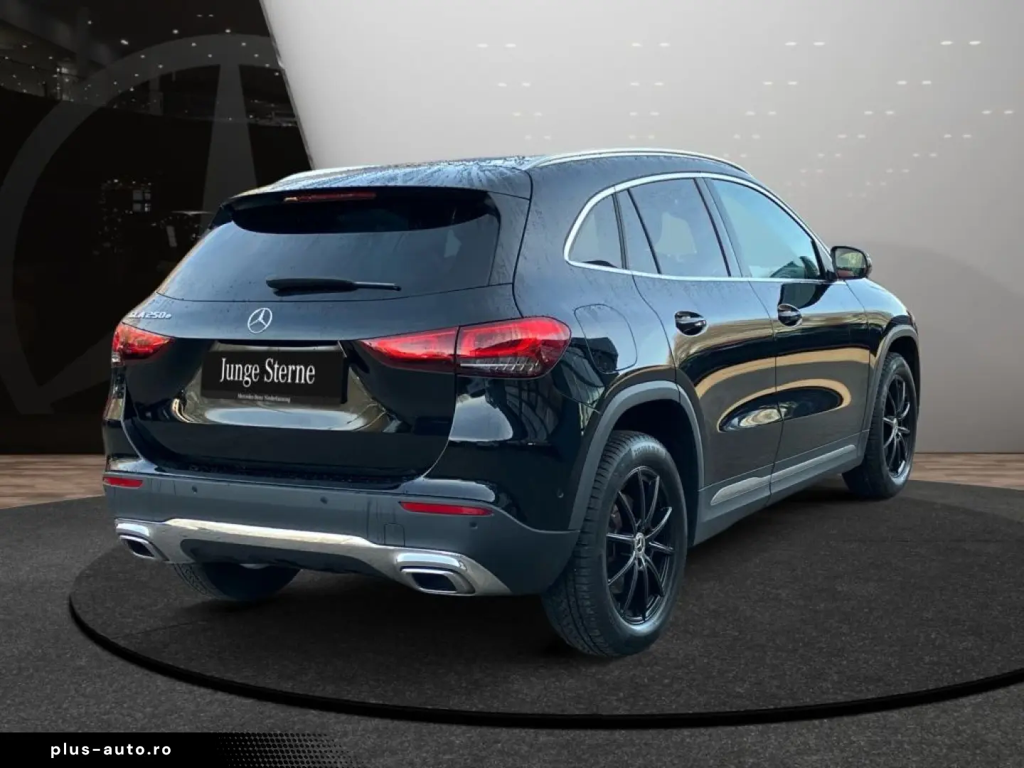 MERCEDES-BENZ GLA 250 e