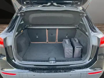 MERCEDES-BENZ GLA 250 e