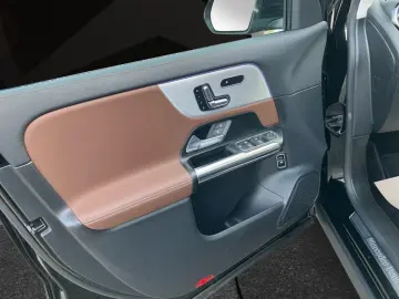 MERCEDES-BENZ GLA 250 e