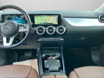 MERCEDES-BENZ GLA 250 e