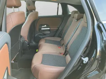 MERCEDES-BENZ GLA 250 e