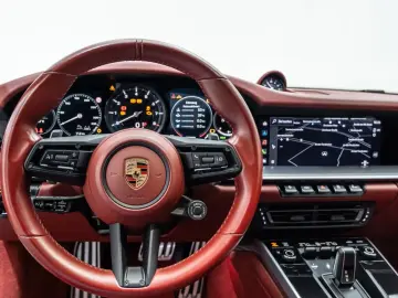 PORSCHE 992 911 Carrera S PDCC Sportabgas HA-Lenkung BOS