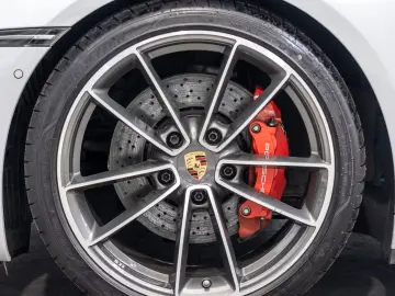 PORSCHE 992 911 Carrera S PDCC Sportabgas HA-Lenkung BOS