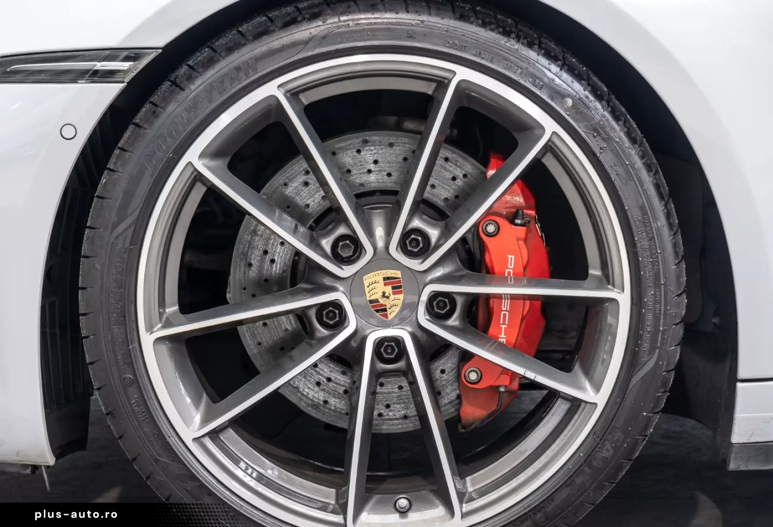 PORSCHE 992 911 Carrera S PDCC Sportabgas HA-Lenkung BOS