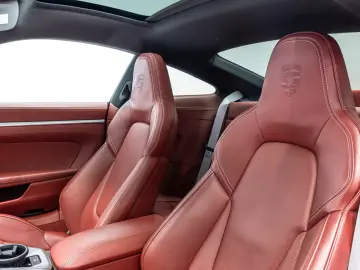 PORSCHE 992 911 Carrera S PDCC Sportabgas HA-Lenkung BOS