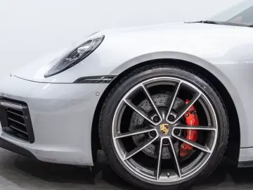 PORSCHE 992 911 Carrera S PDCC Sportabgas HA-Lenkung BOS