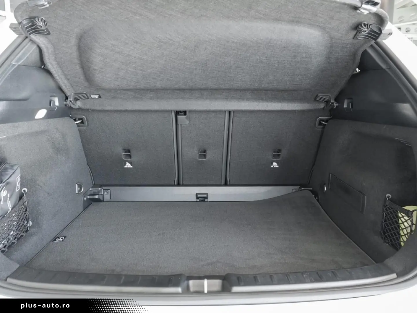 MERCEDES-BENZ GLA 250 4M AMG Standheizung Panorama Kamera