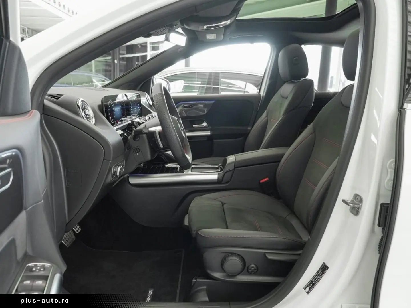 MERCEDES-BENZ GLA 250 4M AMG Standheizung Panorama Kamera