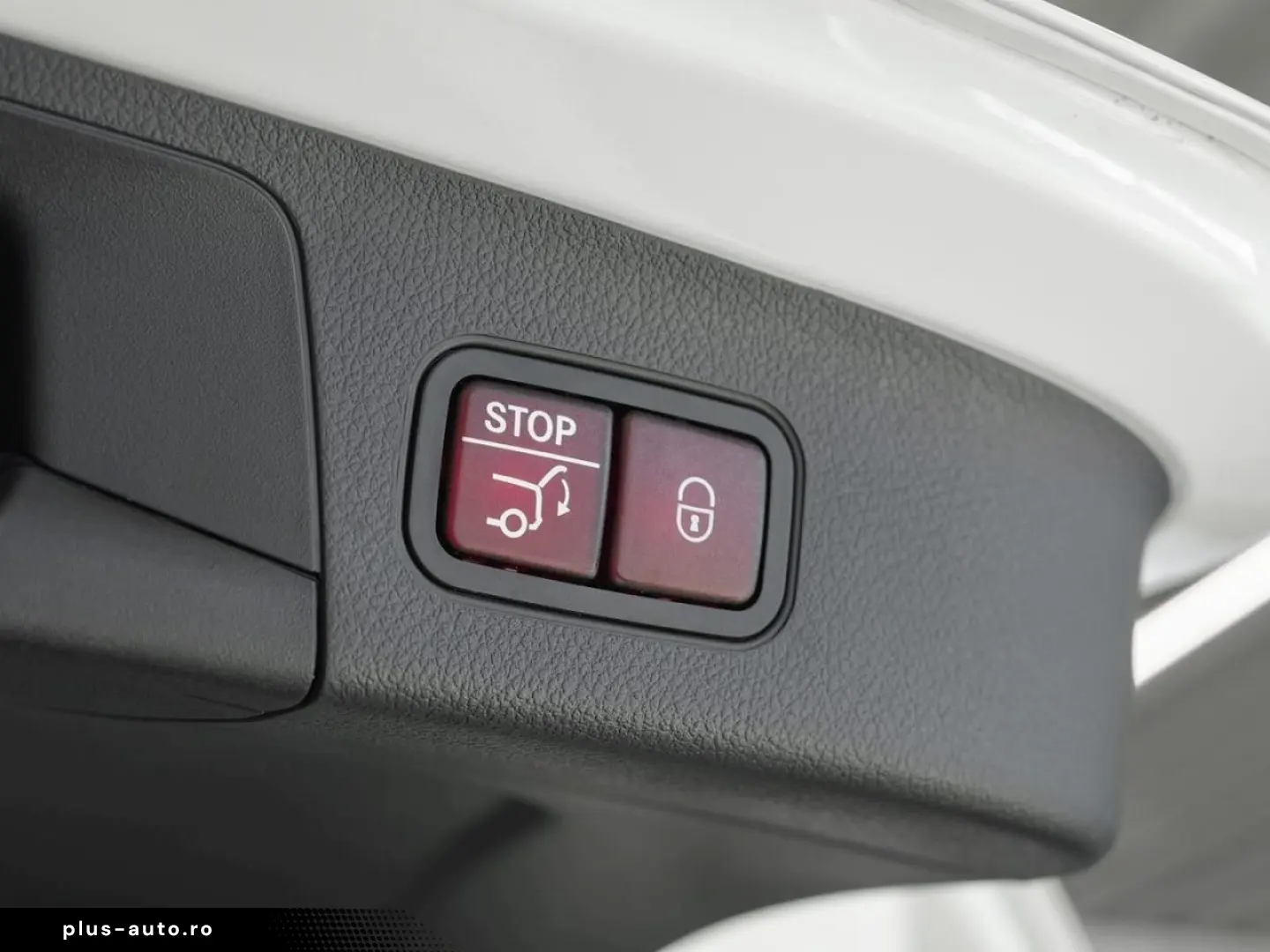 MERCEDES-BENZ GLA 250 4M AMG Standheizung Panorama Kamera