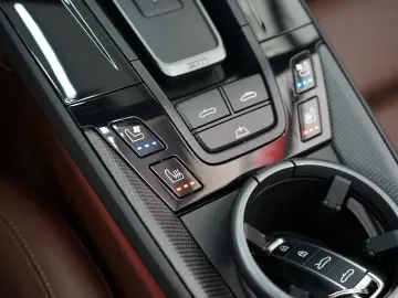 PORSCHE 992.2 911 Carrera Cabriolet SportDesign Lift 18W