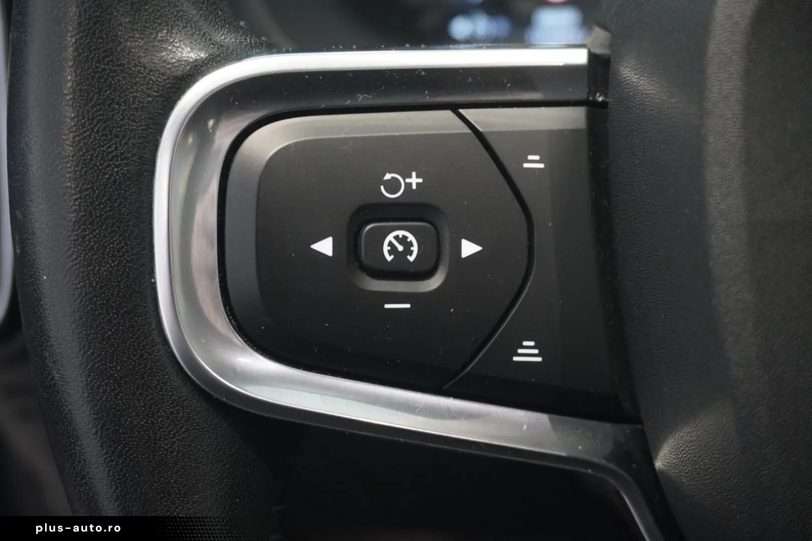 VOLVO XC40 T4 Recharge PHEV  LED Navi