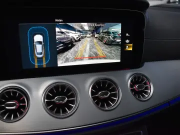 MERCEDES-BENZ E 220 d COUPE