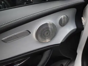 MERCEDES-BENZ E 220 d COUPE