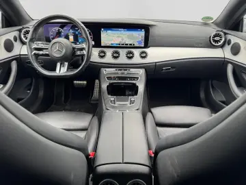 MERCEDES-BENZ E 400 d 4M Coupé AMG LED NAVI LEDER DISTR 360