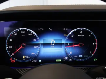 MERCEDES-BENZ E 300d 4M Coupe AMG SOFT CARBON BURM. &hellip;