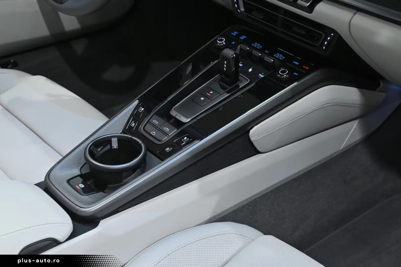 Porsche 992 911 Carrera 4 Cabrio PDK Modell 992