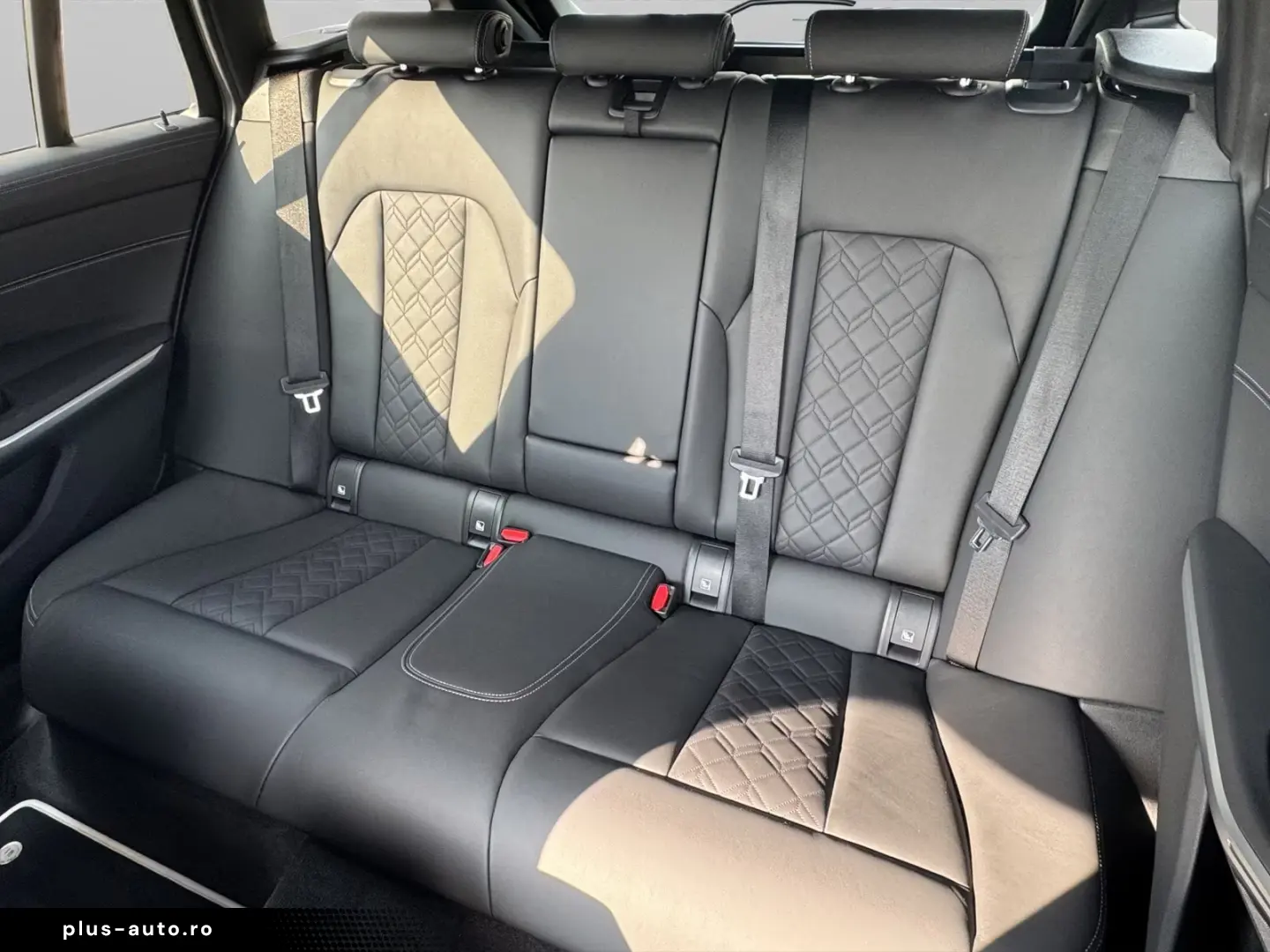 ALPINA B3 Touring all-wheel park drive assist