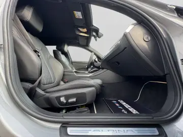 ALPINA B3 Touring all-wheel park drive assist